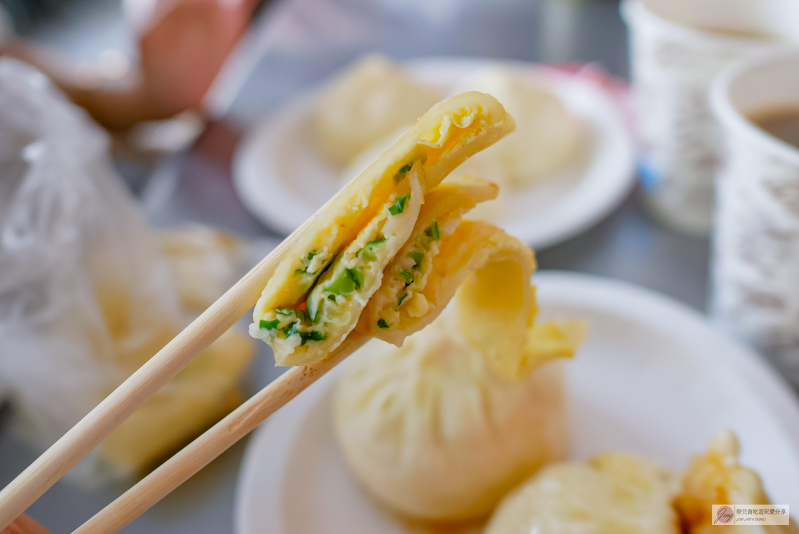 台中美食-天津苟不理湯包-沒有招牌老店！超大湯包一顆19元，在地排隊人氣美食/鄰近台中車站 @靜兒貪吃遊玩愛分享