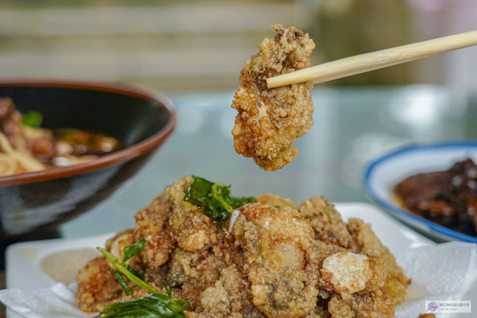 桃園龍潭美食-三步五食-隱藏在釣魚池裡的餐廳！現煮鹽烤活魚鮮嫩美味，白斬雞活魚料理需預訂 @靜兒貪吃遊玩愛分享