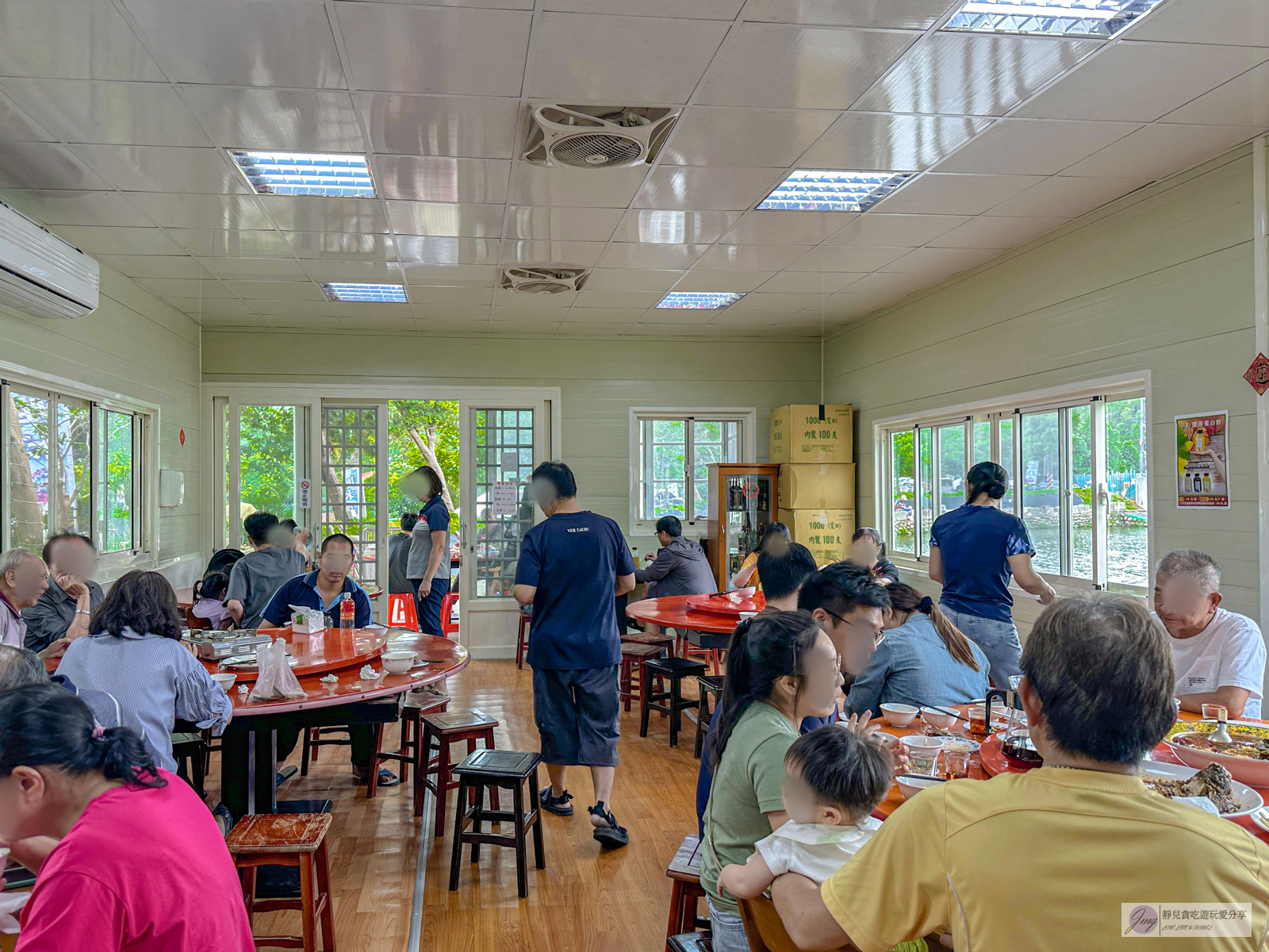 桃園龍潭美食-三步五食-隱藏在釣魚池裡的餐廳！現煮鹽烤活魚鮮嫩美味，白斬雞活魚料理需預訂 @靜兒貪吃遊玩愛分享