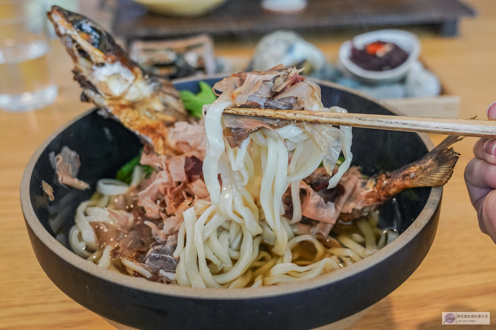 台東成功美食-成功海銀行-藏在銀行裡的海鮮風味餐，不存錢只存地方特色，海味十足的船長海女套餐/鄰近成功漁港 @靜兒貪吃遊玩愛分享