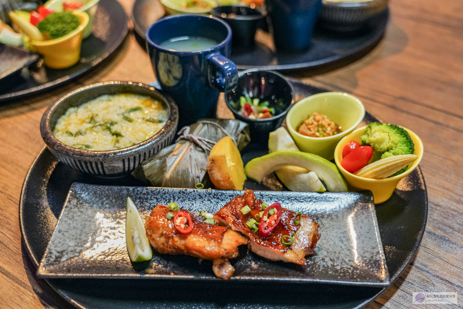 台東金峰美食-講蜜蜜特色餐廳-隱藏在村落秘境！排灣族特色私房菜搖搖飯，原住民傳統料理/鄰近金崙火車站 @靜兒貪吃遊玩愛分享