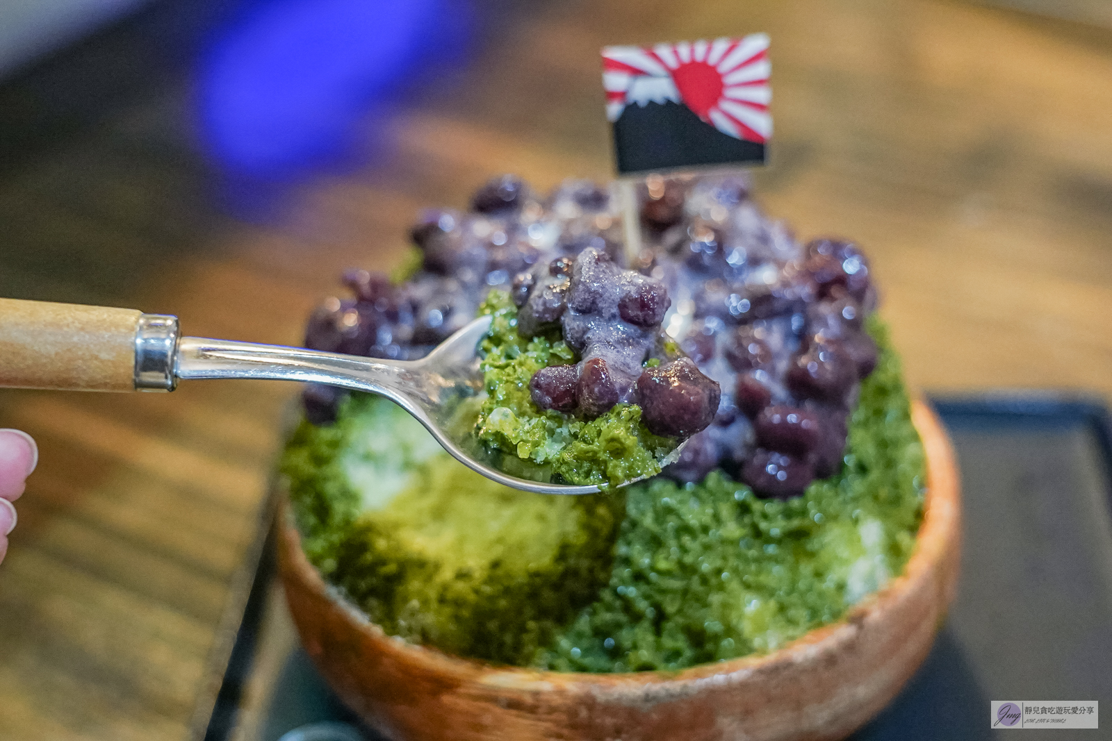 花蓮美食-浪花丸 かき氷·島食-在地人氣冰店！每日季節限定10份， 超可愛療癒的小雞刨冰，日系文青風格刨冰店/鄰近東大門夜市 @靜兒貪吃遊玩愛分享