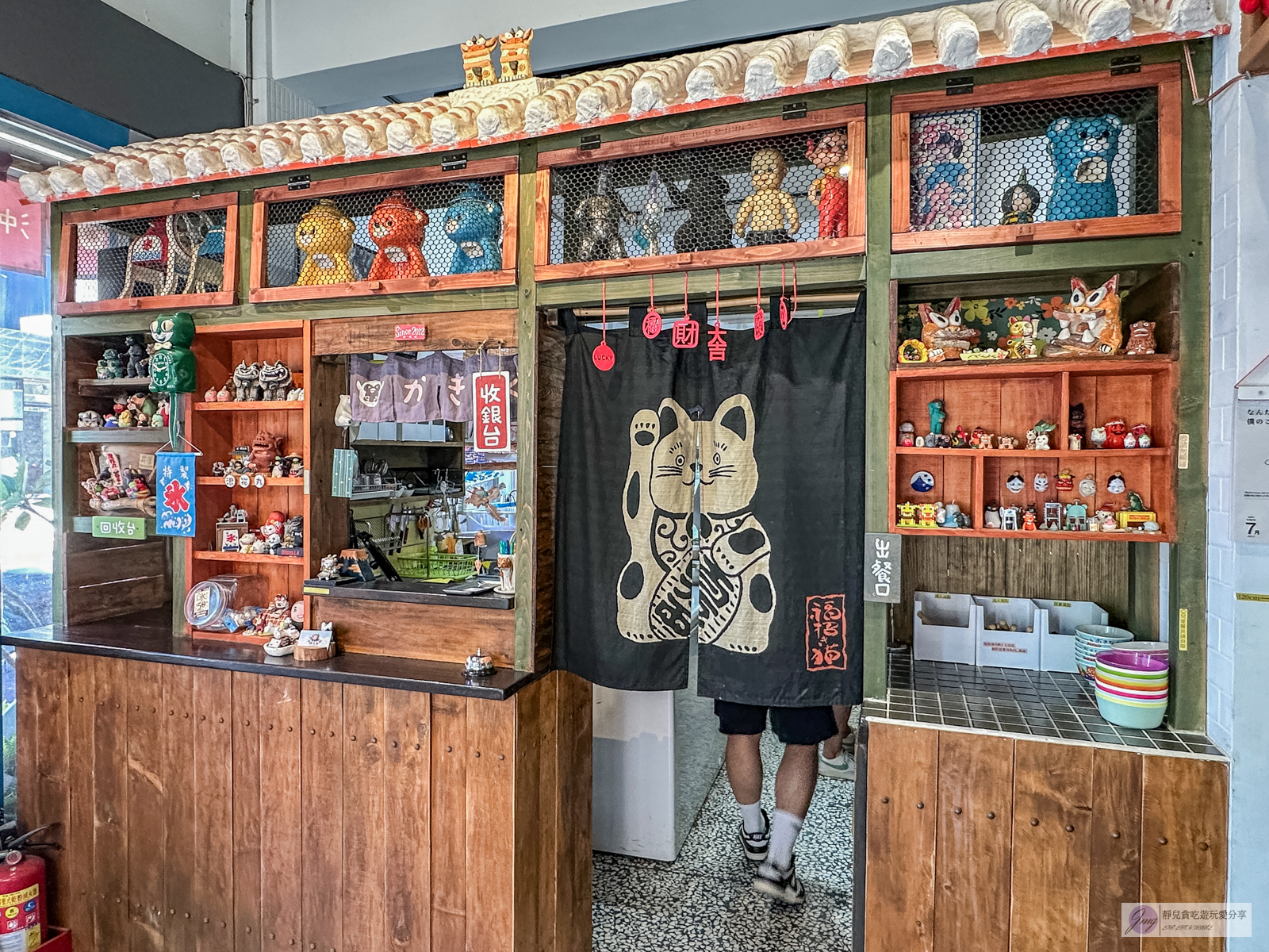 花蓮美食-浪花丸 かき氷·島食-在地人氣冰店！每日季節限定10份， 超可愛療癒的小雞刨冰，日系文青風格刨冰店/鄰近東大門夜市 @靜兒貪吃遊玩愛分享