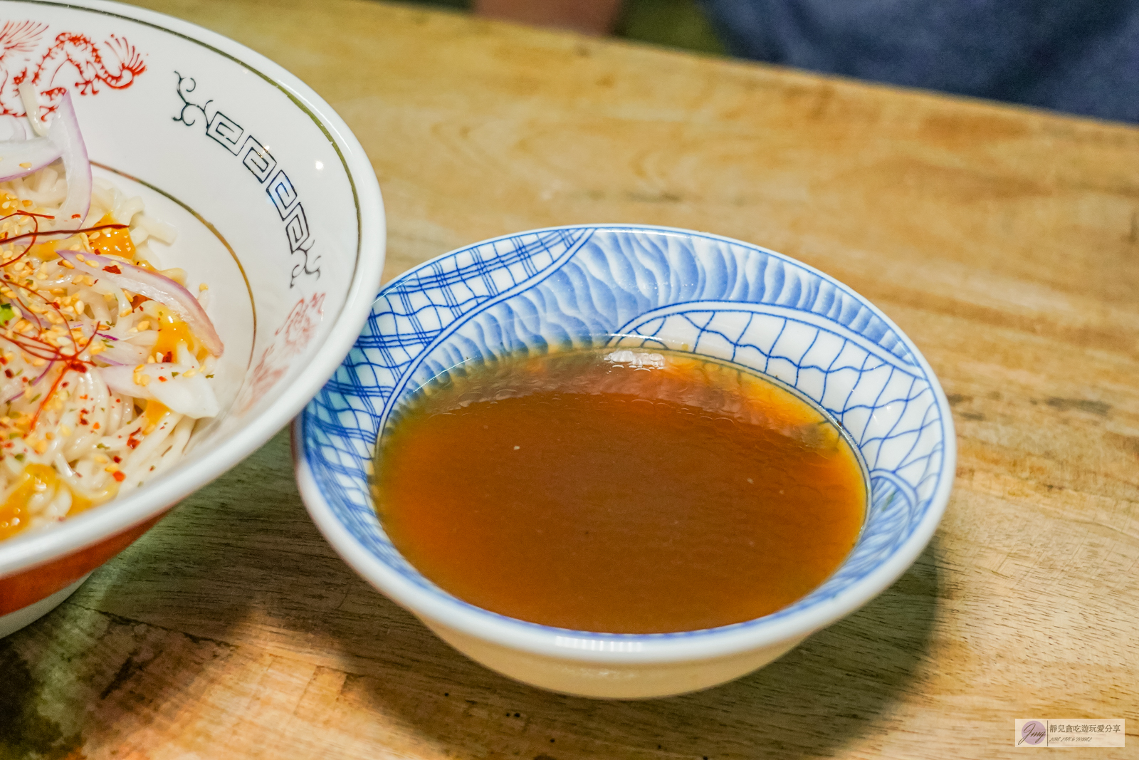 花蓮美食-好運牛湯面-一週只開三天！隱藏在宮廟旁，鳳梨牛骨熬煮的清爽牛湯麵 @靜兒貪吃遊玩愛分享