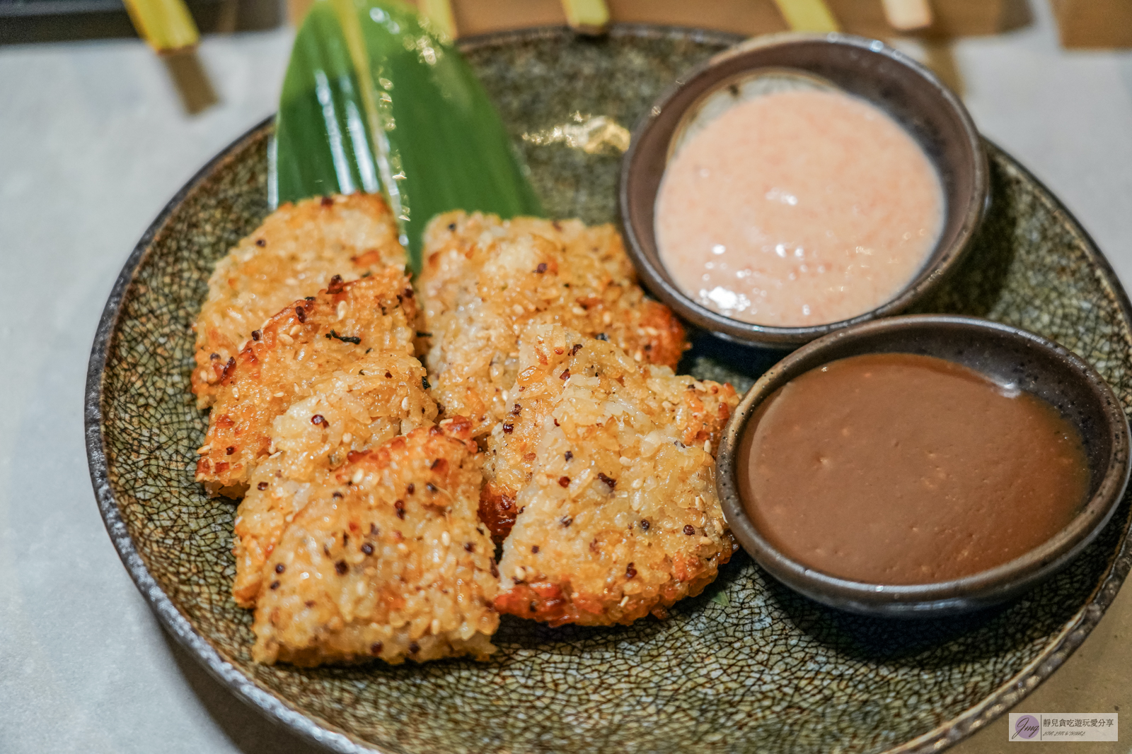 台中西區美食-酉喜炭火燒鳥研製所-生食級天然地雞，高級備長炭精緻串燒，無雷美味現點現烤，小酌夜宵的新選擇 @靜兒貪吃遊玩愛分享