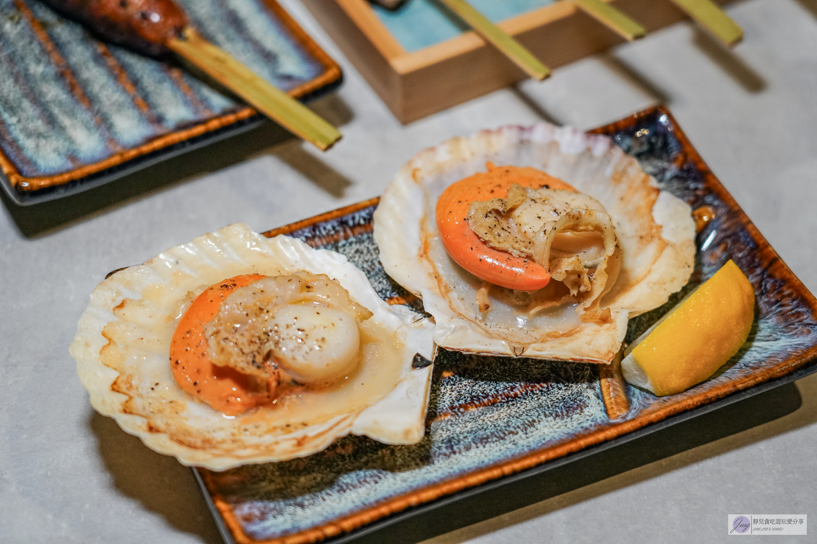 台中西區美食-酉喜炭火燒鳥研製所-生食級天然地雞，高級備長炭精緻串燒，無雷美味現點現烤，小酌夜宵的新選擇 @靜兒貪吃遊玩愛分享