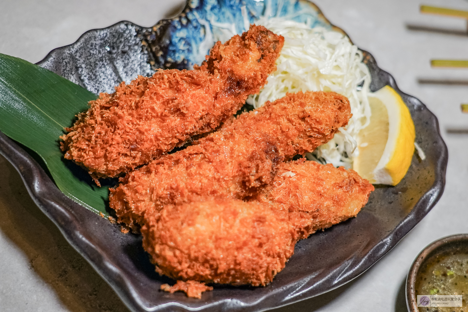 台中西區美食-酉喜炭火燒鳥研製所-生食級天然地雞，高級備長炭精緻串燒，無雷美味現點現烤，小酌夜宵的新選擇 @靜兒貪吃遊玩愛分享