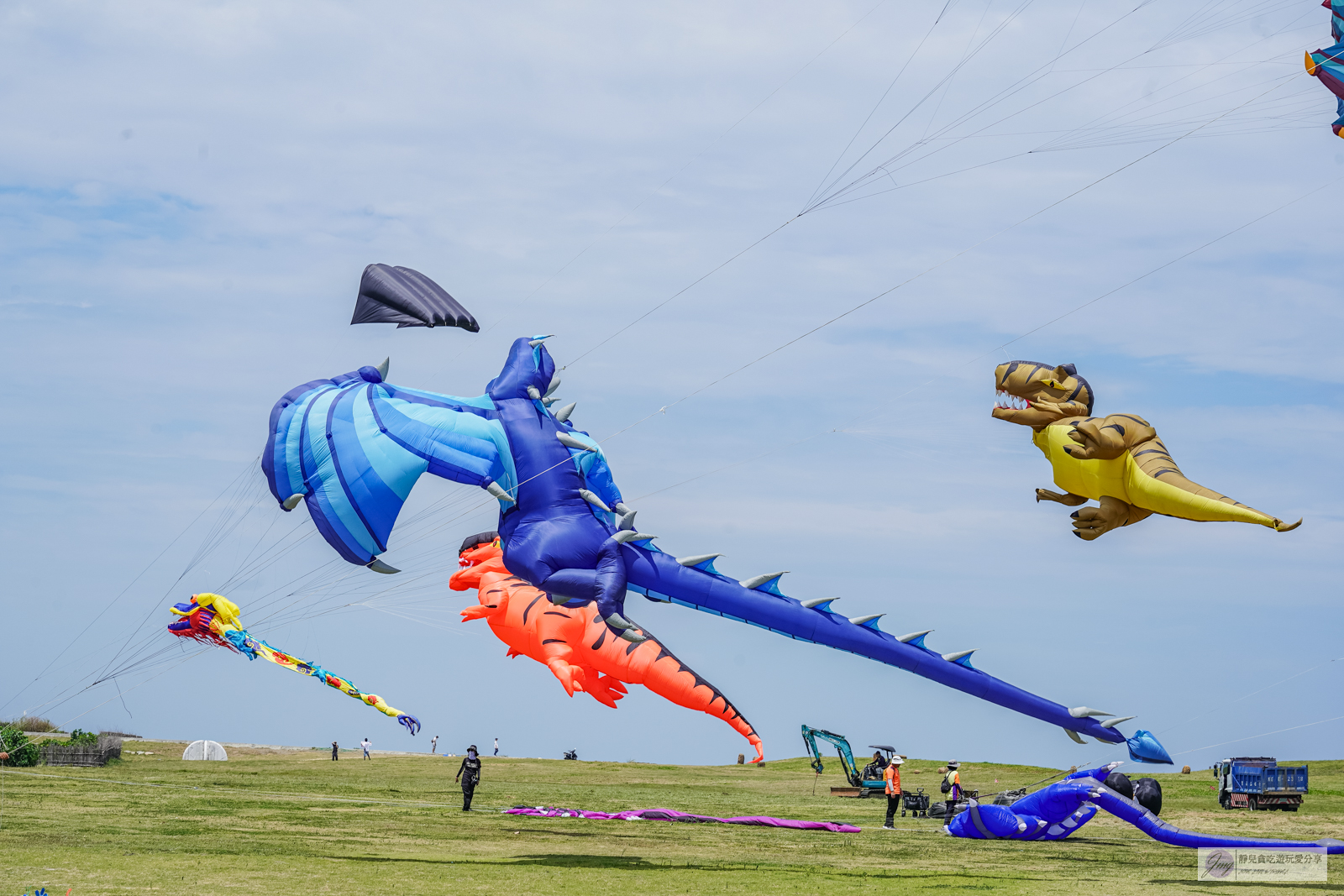 新竹國際風箏節-快閃兩天！亞洲首秀Dragon Day主題，10樓高三頭龍風箏、6米高巨龍地景風箏/南寮漁港 @靜兒貪吃遊玩愛分享