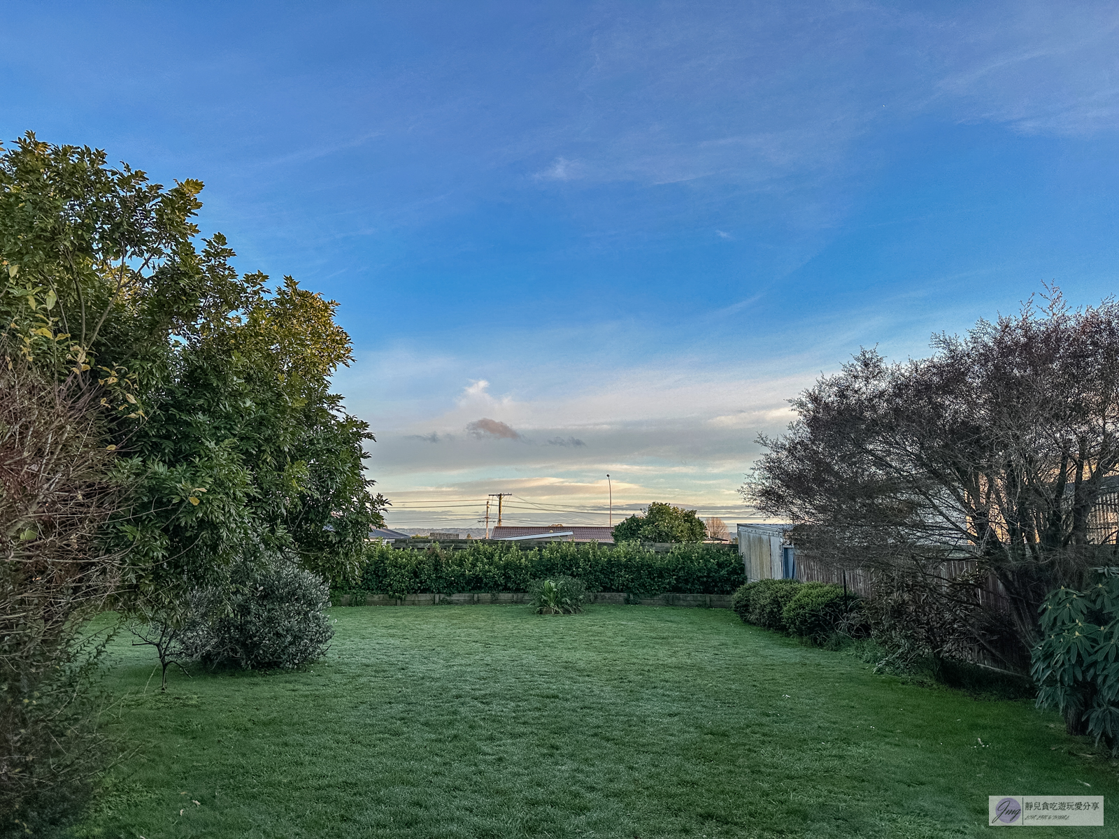 紐西蘭住宿-羅托魯瓦Rotorua-絕美歐式鄉村villa，平均一人一晚$1100，獨立大後院、開放式廚房、三間臥房的包棟民宿 @靜兒貪吃遊玩愛分享