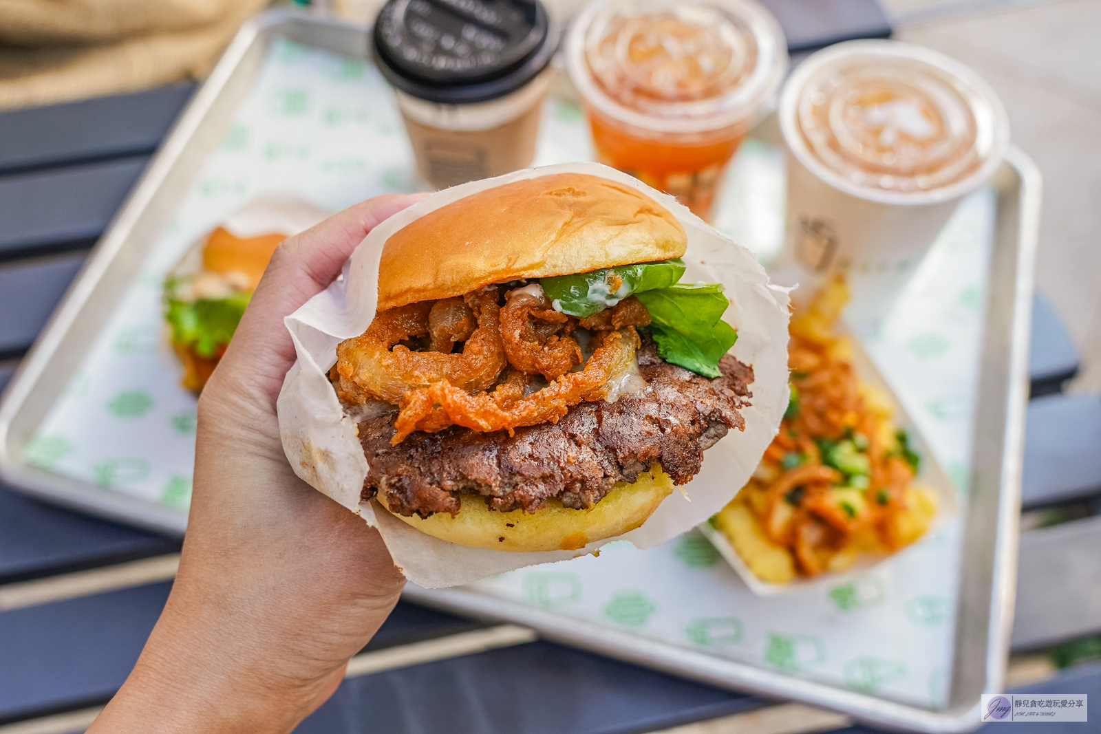 Shake Shack-金黃世界銀杏林裡吃漢堡！來自紐約的人氣排隊漢堡，亞洲第一分店/明治神宮外苑店 @靜兒貪吃遊玩愛分享