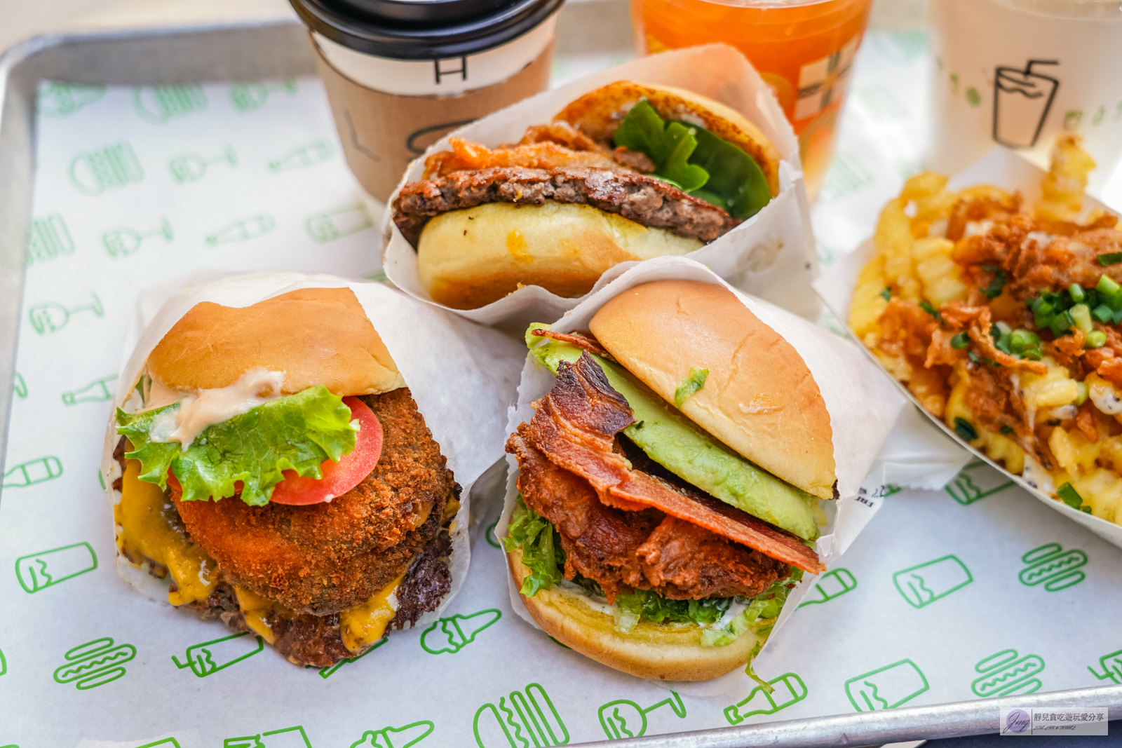 Shake Shack-金黃世界銀杏林裡吃漢堡！來自紐約的人氣排隊漢堡，亞洲第一分店/明治神宮外苑店 @靜兒貪吃遊玩愛分享