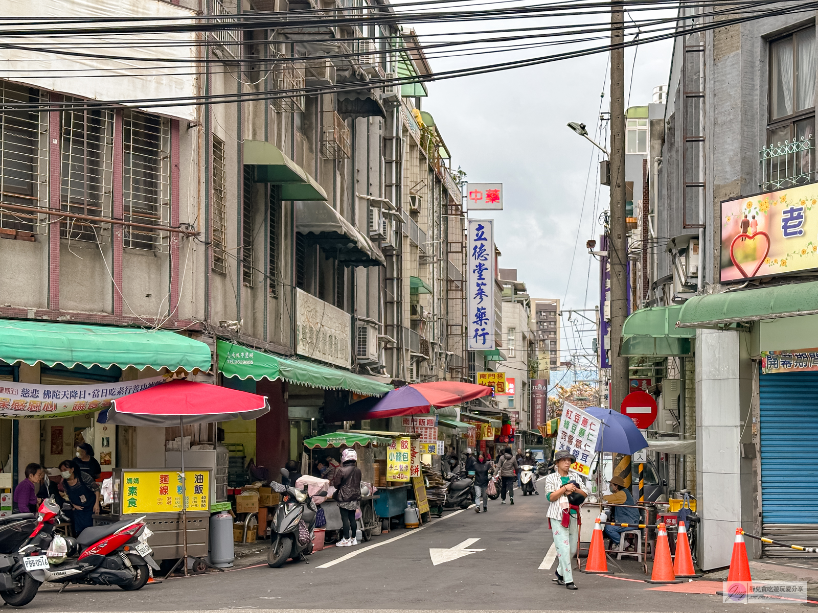 桃園南門市場｜在地人推這5攤！銅板平價美食，水煎包、飯糰、麵糊蛋餅、廣東腸粉早餐一條街 @靜兒貪吃遊玩愛分享