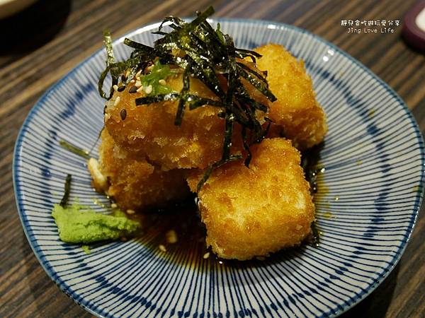 ★食★高雄→【咕嚕咕嚕家うちりょうり】濃郁的軟嫩牛肋蛋包咖哩飯VS溫泉蛋被燒肉綁架丼 @靜兒貪吃遊玩愛分享