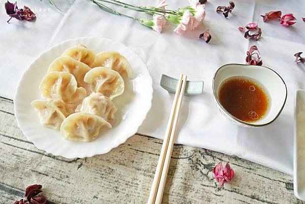 【宅配。美食】餡哥職人水餃/夏天懶人料理/一種水餃四種吃法 @靜兒貪吃遊玩愛分享