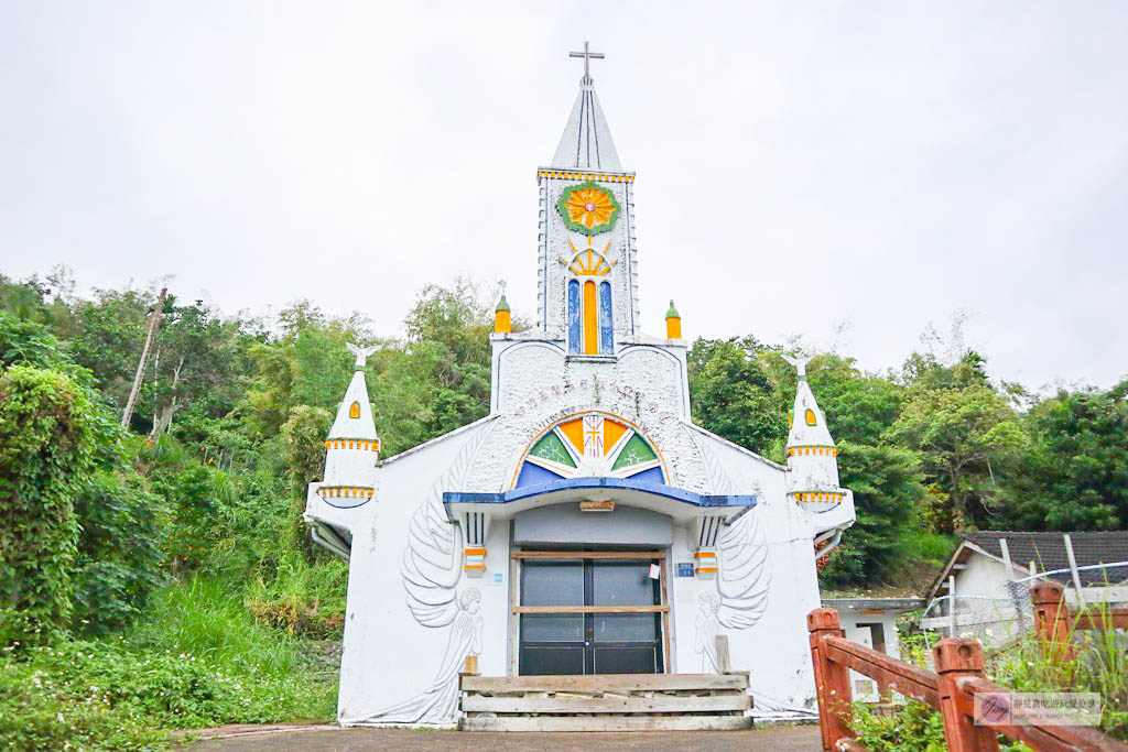 台東景點-成功宜灣長老教會-色彩豐富的歷史建築卡片教堂/IG打卡聚集地 @靜兒貪吃遊玩愛分享