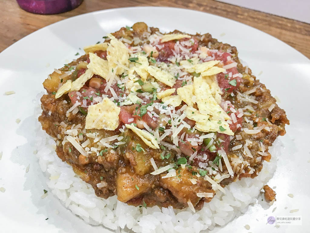 桃園南崁-Piknik Curry 野倉咖哩-平價超人氣濃郁酸甜帶點微辣的夏威夷火山爆發咖哩/蘆竹美食/南崁美食 @靜兒貪吃遊玩愛分享