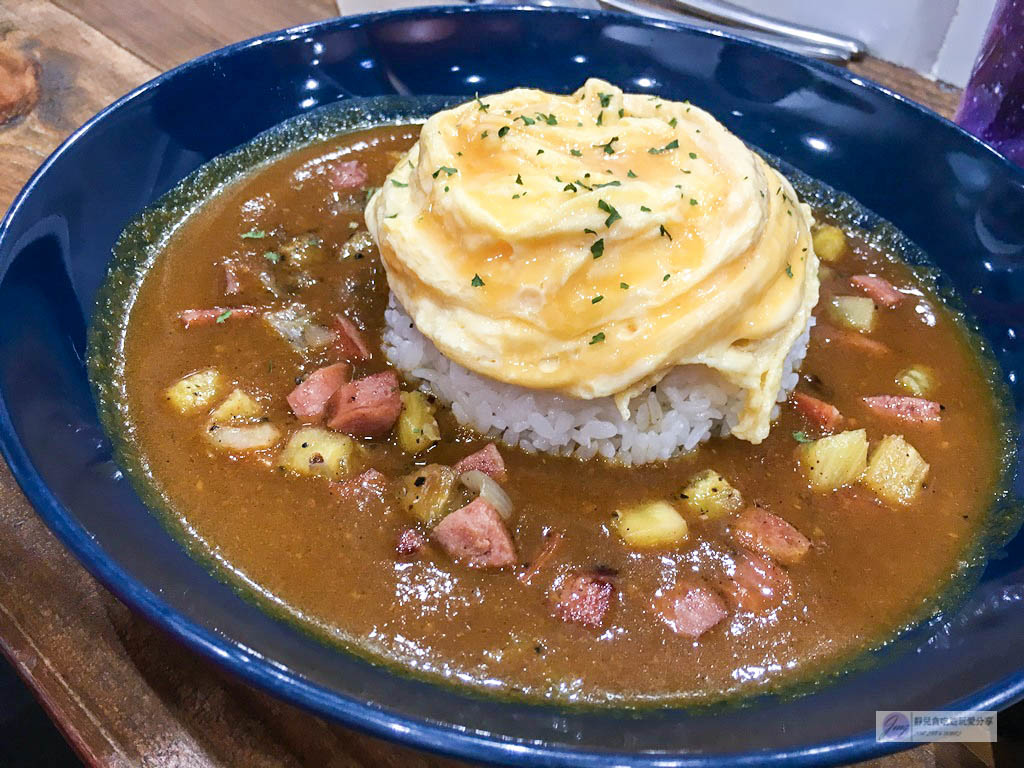 桃園南崁-Piknik Curry 野倉咖哩-平價超人氣濃郁酸甜帶點微辣的夏威夷火山爆發咖哩/蘆竹美食/南崁美食 @靜兒貪吃遊玩愛分享