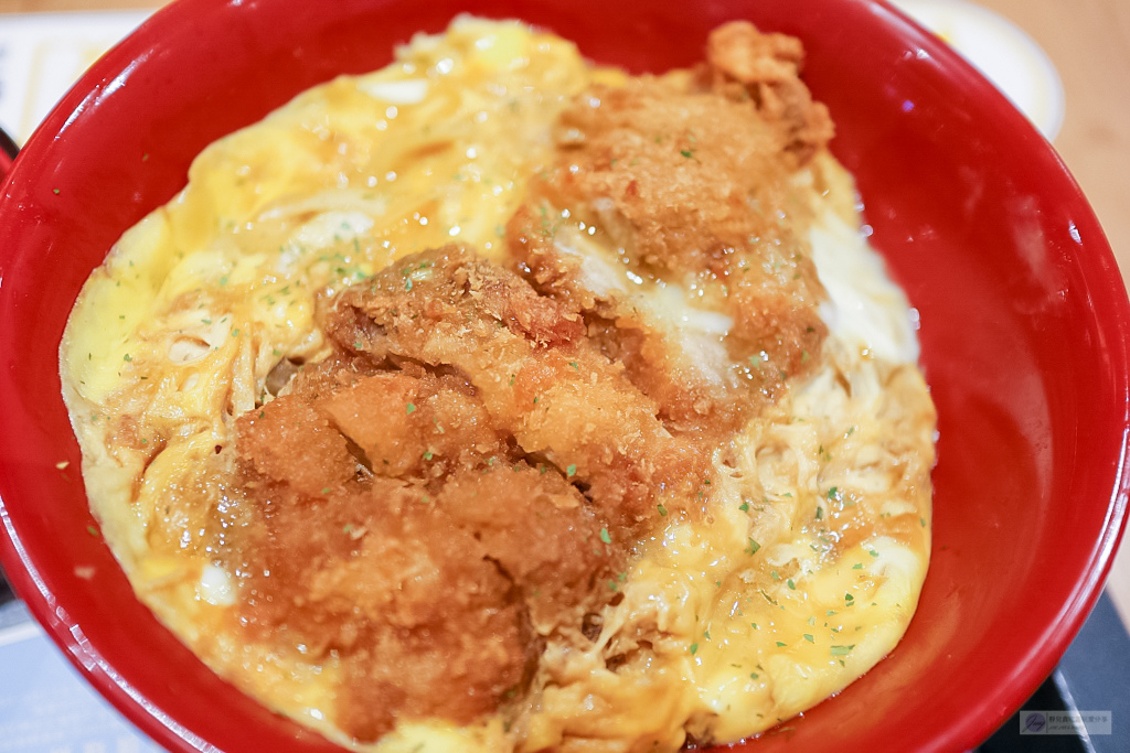 新北林口美食-鳥開親子丼-來自日本名古屋的鳥開親子丼VS秘傳炸雞排丼/三井outlet美食 @靜兒貪吃遊玩愛分享