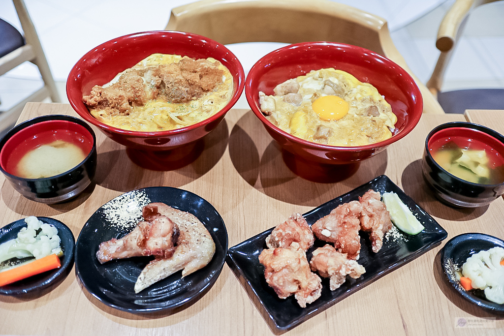 新北林口美食-鳥開親子丼-來自日本名古屋的鳥開親子丼VS秘傳炸雞排丼/三井outlet美食 @靜兒貪吃遊玩愛分享