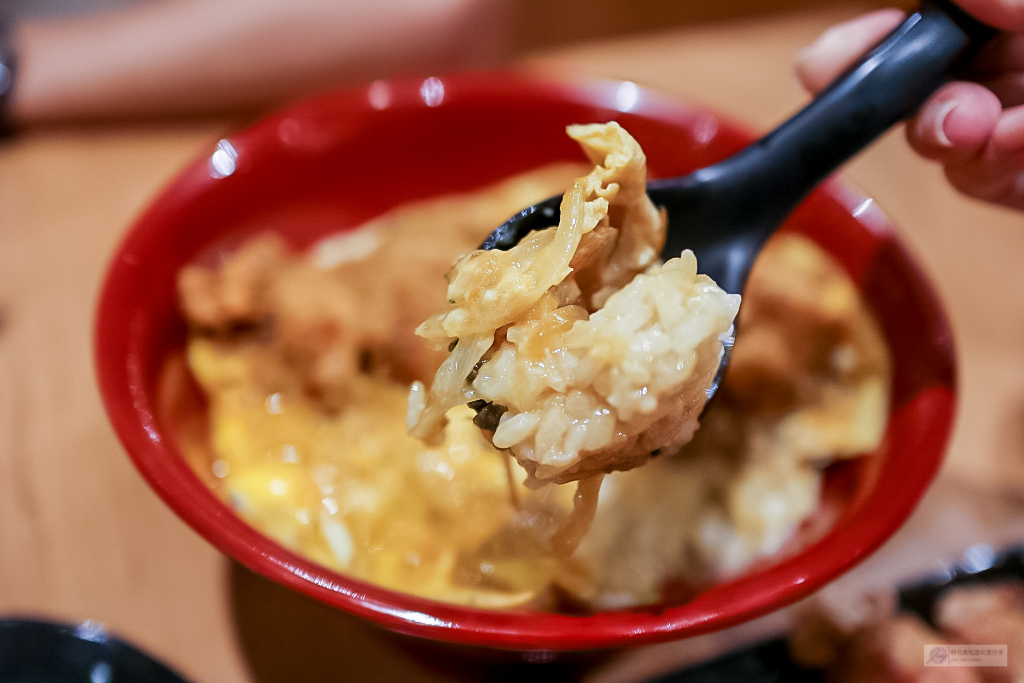 新北林口美食-鳥開親子丼-來自日本名古屋的鳥開親子丼VS秘傳炸雞排丼/三井outlet美食 @靜兒貪吃遊玩愛分享