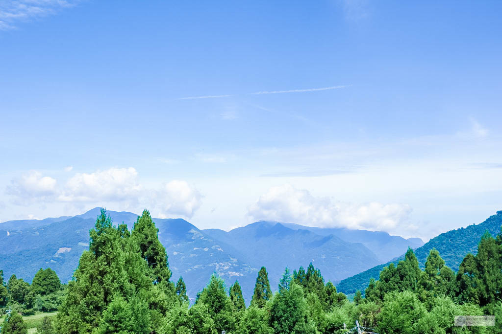 桃園復興民宿-拉拉山和風山莊-夏日避暑勝地浪漫白色歐風小木屋民宿/水蜜桃果園/拉拉山住宿/桃園住宿/桃園拉拉山包棟 @靜兒貪吃遊玩愛分享