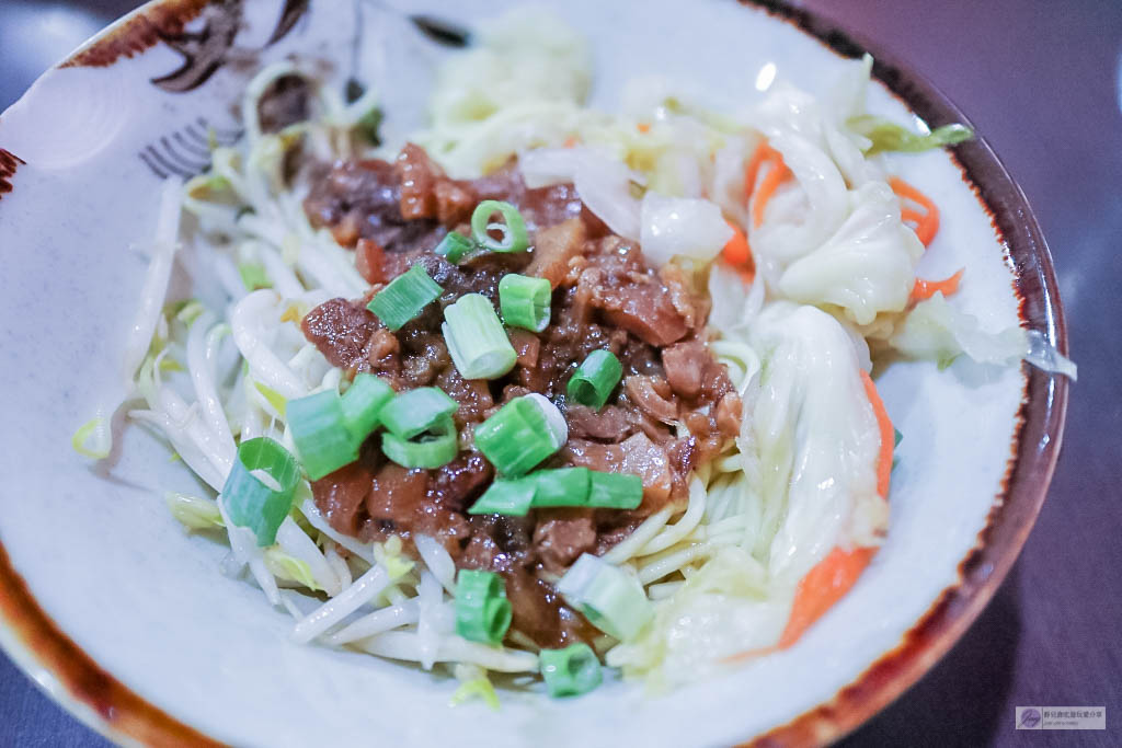 桃園美食-徊香美食小館-夏日爽口美味的銅板美食平價傳統小吃/雲南料理/上班族熱門午餐首選 @靜兒貪吃遊玩愛分享