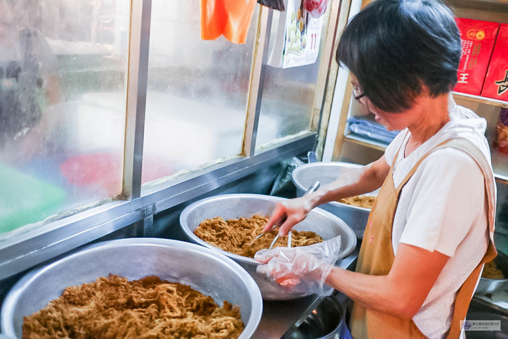 桃園八德宅配美食-郭長興肉鬆-遵循獨家古法製作的40年老店肉鬆大王/桃園伴手禮推薦 @靜兒貪吃遊玩愛分享