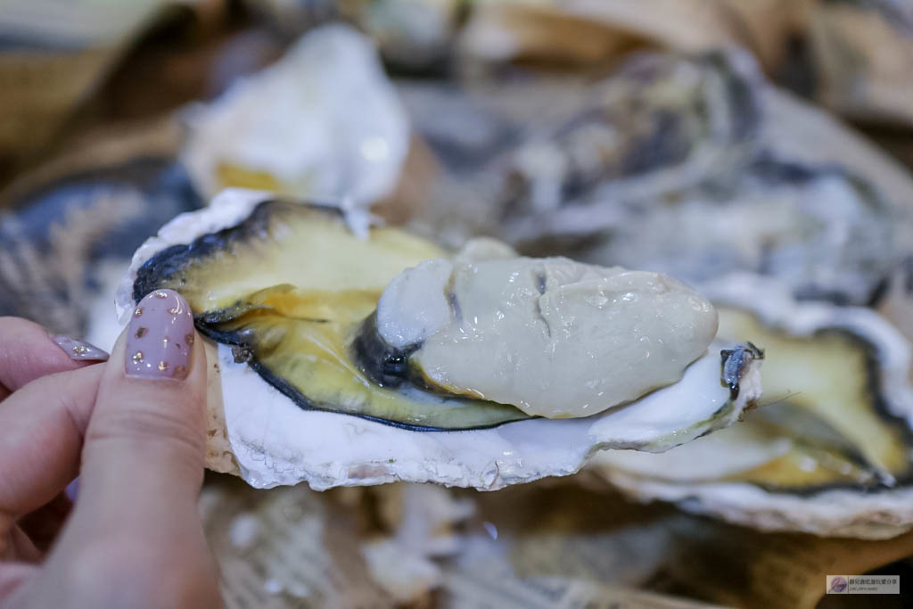 新北府中站美食-火夯seafood 海鮮燒烤-港口直送的新鮮海鮮/地表最強海鮮燒烤/食尚玩家激推的海鮮天堂 @靜兒貪吃遊玩愛分享