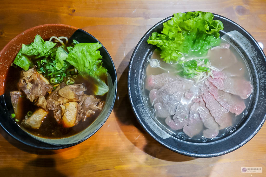 桃園蘆竹美食-東豐庭牛肉麵-現場汆燙美國生牛肉川燙麵/牛肉麵專賣/特力屋店 @靜兒貪吃遊玩愛分享