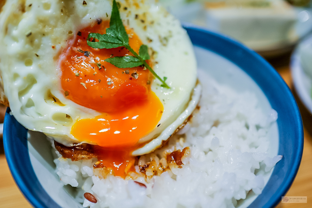 桃園龜山美食-CAFE 日安，家常-隱藏在小巷內的溫馨手作複合式料理 /早午餐 義大利麵 米食 披薩 咖啡/寵物友善餐廳/林口長庚周邊美食 @靜兒貪吃遊玩愛分享