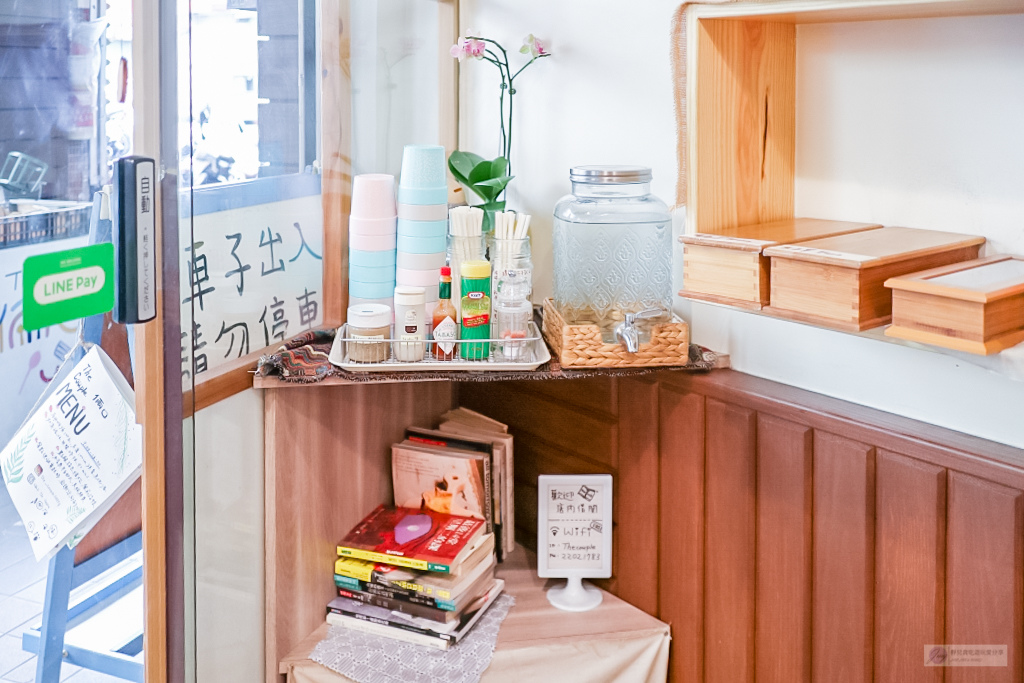 新北新莊美食-倆口The Couple-夢幻暈染漸層玫瑰色的你氣泡飲/隱藏巷弄內的文青風格溫馨手作早午餐 簡餐 義大利麵 複合式餐廳 @靜兒貪吃遊玩愛分享