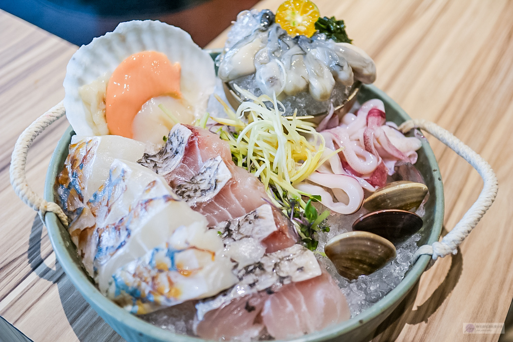 新北林口美食-浮島蒔鍋 Maku Hotpot-日本滋賀近江夢幻和牛/嚴選新鮮食材的高品質鍋物 @靜兒貪吃遊玩愛分享