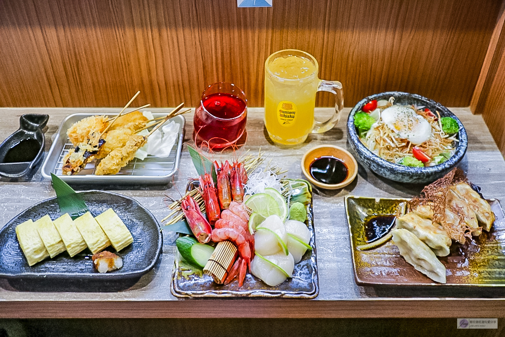 桃園中壢美食-長居亭創作酒処-十足日本風格來自大阪道地的居酒屋料理/宵夜美食 炸物 烤物 啤酒/鄰近中壢SOGO @靜兒貪吃遊玩愛分享