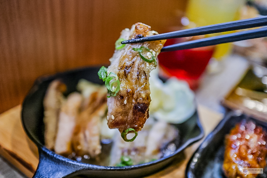 桃園中壢美食-長居亭創作酒処-十足日本風格來自大阪道地的居酒屋料理/宵夜美食 炸物 烤物 啤酒/鄰近中壢SOGO @靜兒貪吃遊玩愛分享