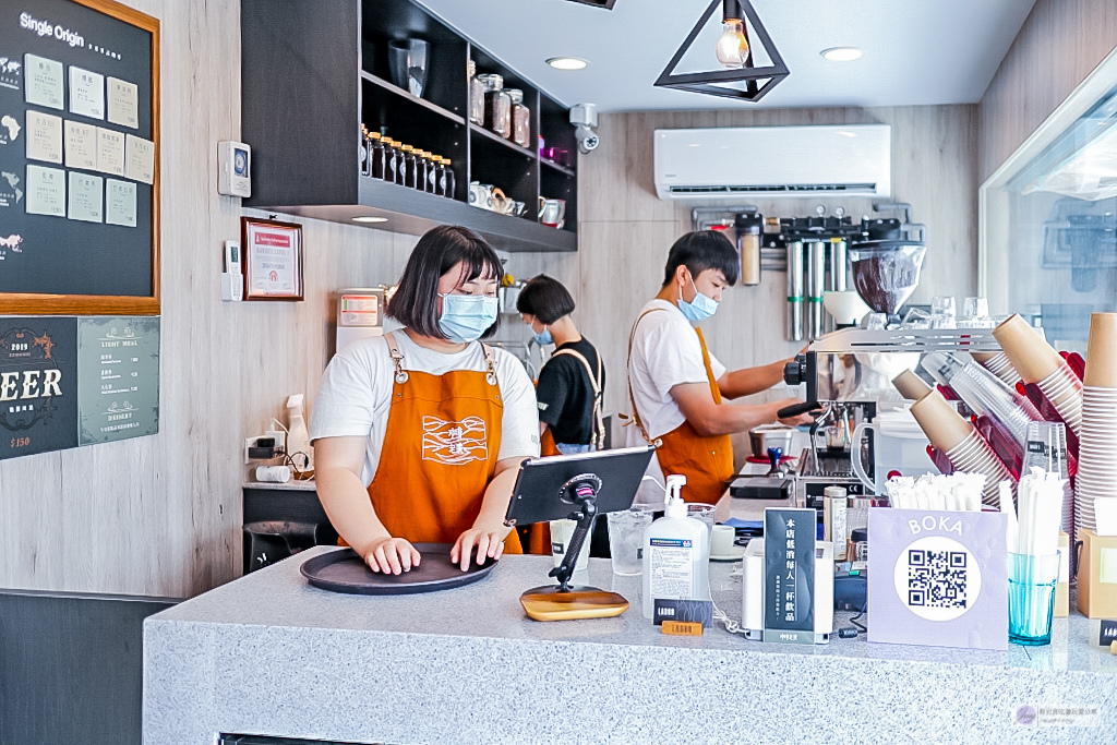 新北瑞芳美食-老度咖啡 CAFE LADOO-眺望深澳漁港美景不限時貨櫃屋咖啡廳/深澳漁港旁 @靜兒貪吃遊玩愛分享