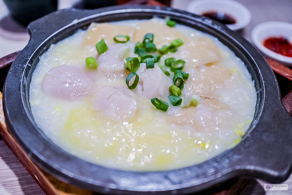 桃園美食-晴粵軒 港式飲茶-濃郁鮮美的干貝鮑魚粥只要198元/平價又美味的港式料理/藝文特區美食 @靜兒貪吃遊玩愛分享