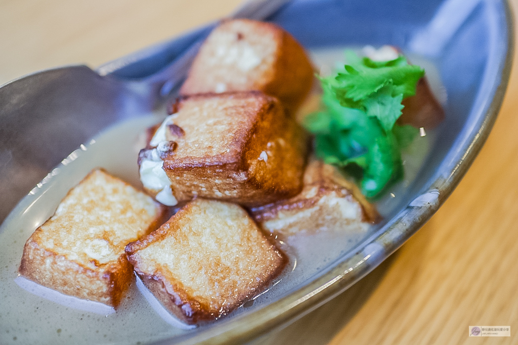 桃園蘆竹美食-阿本家 Jia Bena-純白色系簡約日雜文青質感風格川湘餐館/鄰近南崁台茂購物中心 @靜兒貪吃遊玩愛分享