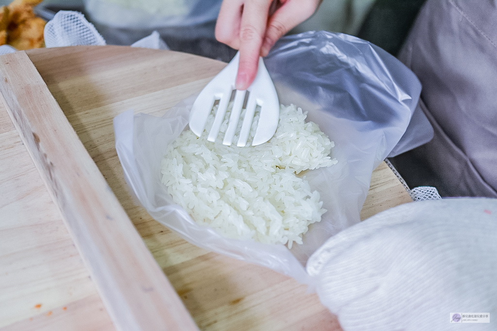 桃園中壢美食-揪揪丸飯糰 青埔店-口味多元打破傳統的銅板美食創意飯糰/高鐵青埔美食 @靜兒貪吃遊玩愛分享