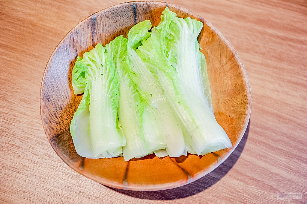 桃園中壢美食-牛丁次郎坊x深夜裡的和魂燒肉丼-每日限量超浮誇戰斧牛排丼/燒肉丼飯 拉麵/內壢支店 @靜兒貪吃遊玩愛分享