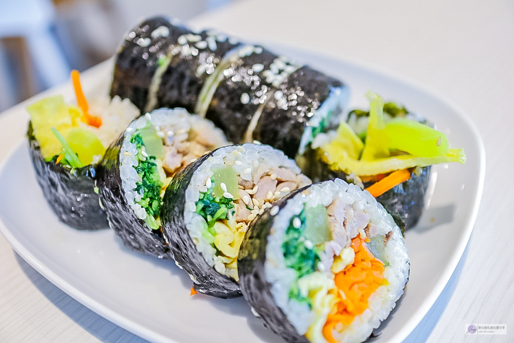 桃園中壢美食-這位太太-백식당-道地韓式飯捲VS不定期推出消暑的雪花冰/鄰近華泰OUTLET、X-Park/青埔美食/寵物友善餐廳 @靜兒貪吃遊玩愛分享