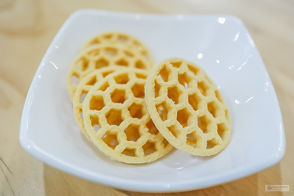 桃園美食-Lazy Brunch 慵懶早午餐-隱藏在巷弄間的簡約鄉村文青風格早午餐/漢堡 熱壓吐司 蔥抓餅/寵物友善餐廳 @靜兒貪吃遊玩愛分享