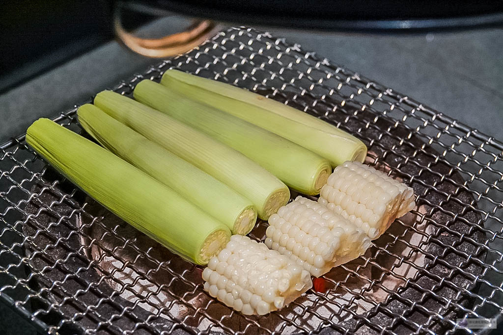 桃園美食-火之舞蓁品燒 和牛放題-超浮誇隱藏版美國巨無霸生蠔VS入口即化日本A5和牛/肉食控的最愛當日壽星免費頂極和牛生蠔吃到飽生啤無限暢飲/尾牙春酒聚餐推薦/桃園店 @靜兒貪吃遊玩愛分享