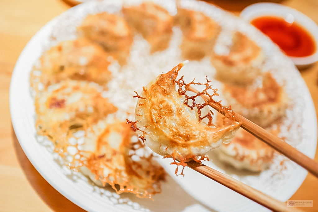 花蓮美食-來打餃-日式老宅文青簡約風格的超夢幻網美冰花煎餃/鄰近田埔生態公園 @靜兒貪吃遊玩愛分享