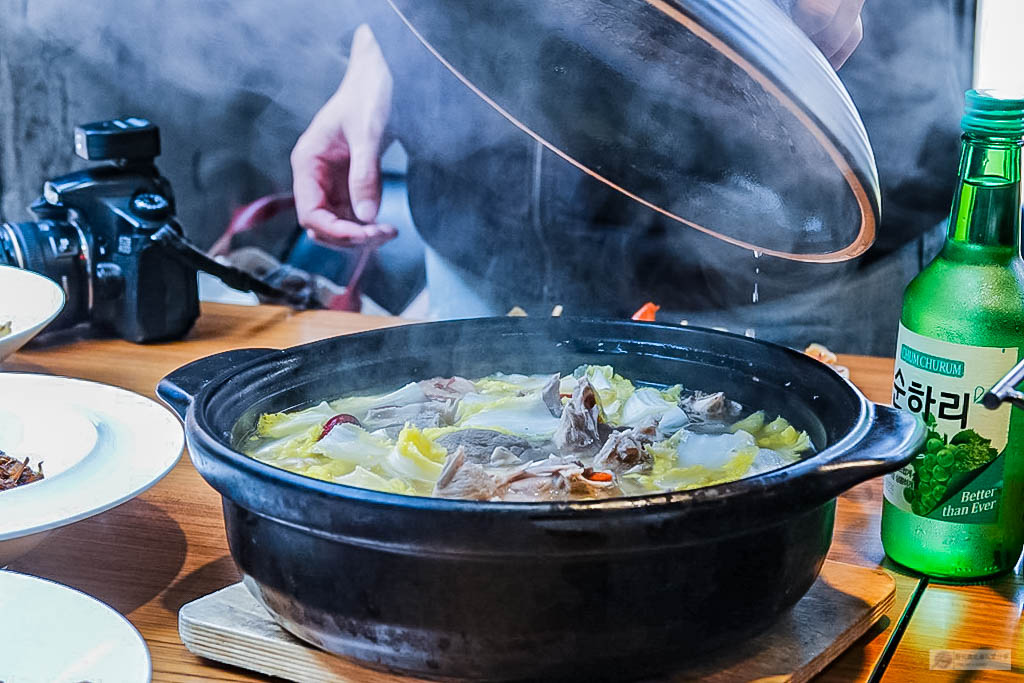 桃園龜山美食-華潮手創料理-隱身於巷弄中無國界台菜結合四川創意料理/外燴私廚 商業便當 餐酒館/鄰近林口長庚機捷A8站 @靜兒貪吃遊玩愛分享