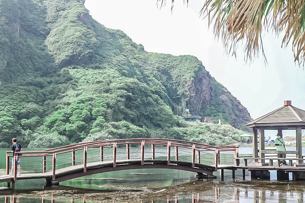 宜蘭頭城旅遊-龜山島賞鯨船隊-凱鯨號-偽出國一秒到帛琉!絕美仙境牛奶海/登島+環繞龜山島二合一行程 @靜兒貪吃遊玩愛分享