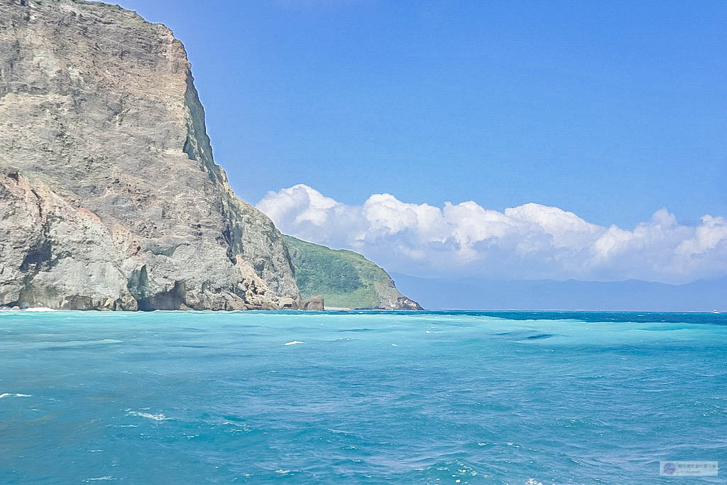 宜蘭頭城旅遊-龜山島賞鯨船隊-凱鯨號-偽出國一秒到帛琉!絕美仙境牛奶海/登島+環繞龜山島二合一行程 @靜兒貪吃遊玩愛分享