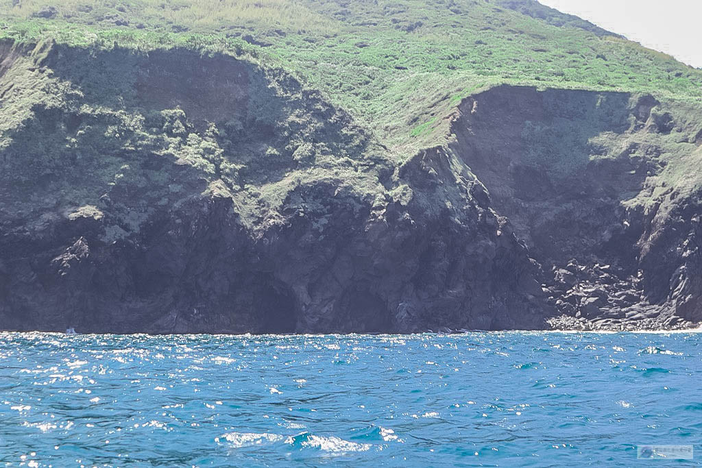 宜蘭頭城旅遊-龜山島賞鯨船隊-凱鯨號-偽出國一秒到帛琉!絕美仙境牛奶海/登島+環繞龜山島二合一行程 @靜兒貪吃遊玩愛分享