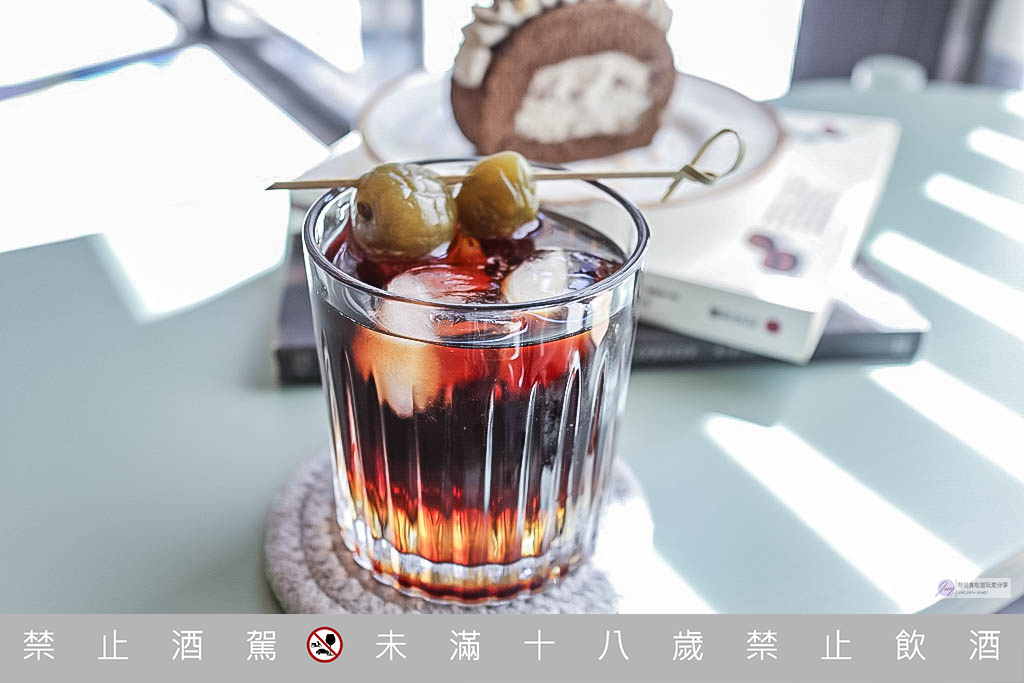 桃園中壢美食-Habbit coffee-北歐簡約清新質感咖啡廳/咖啡 飲品 甜點/鄰近平鎮交流道/寵物友善 @靜兒貪吃遊玩愛分享