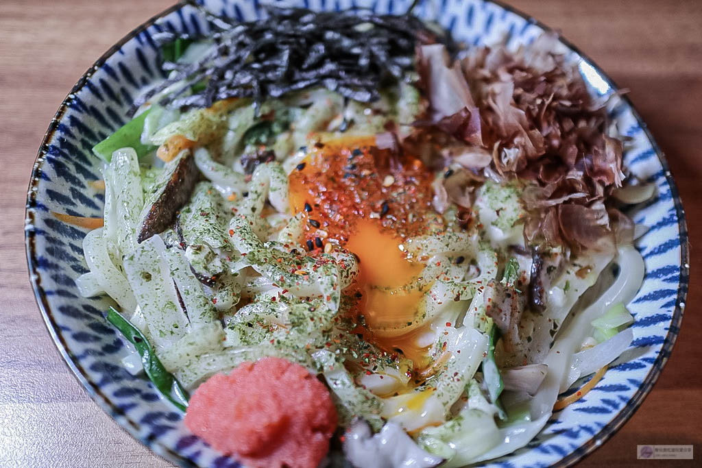 桃園美食-三石居酒屋-秒飛日本居酒屋!銅板價日式串燒烤物/桃園大廟旁/宵夜 小酌 美食 @靜兒貪吃遊玩愛分享