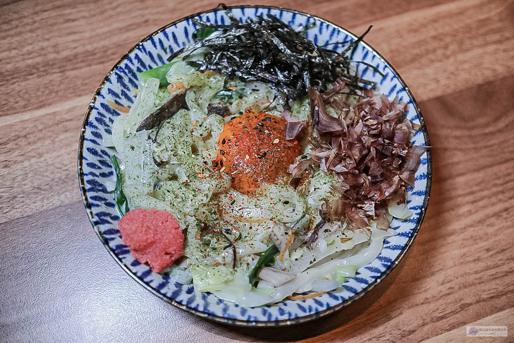 桃園美食-三石居酒屋-秒飛日本居酒屋!銅板價日式串燒烤物/桃園大廟旁/宵夜 小酌 美食 @靜兒貪吃遊玩愛分享